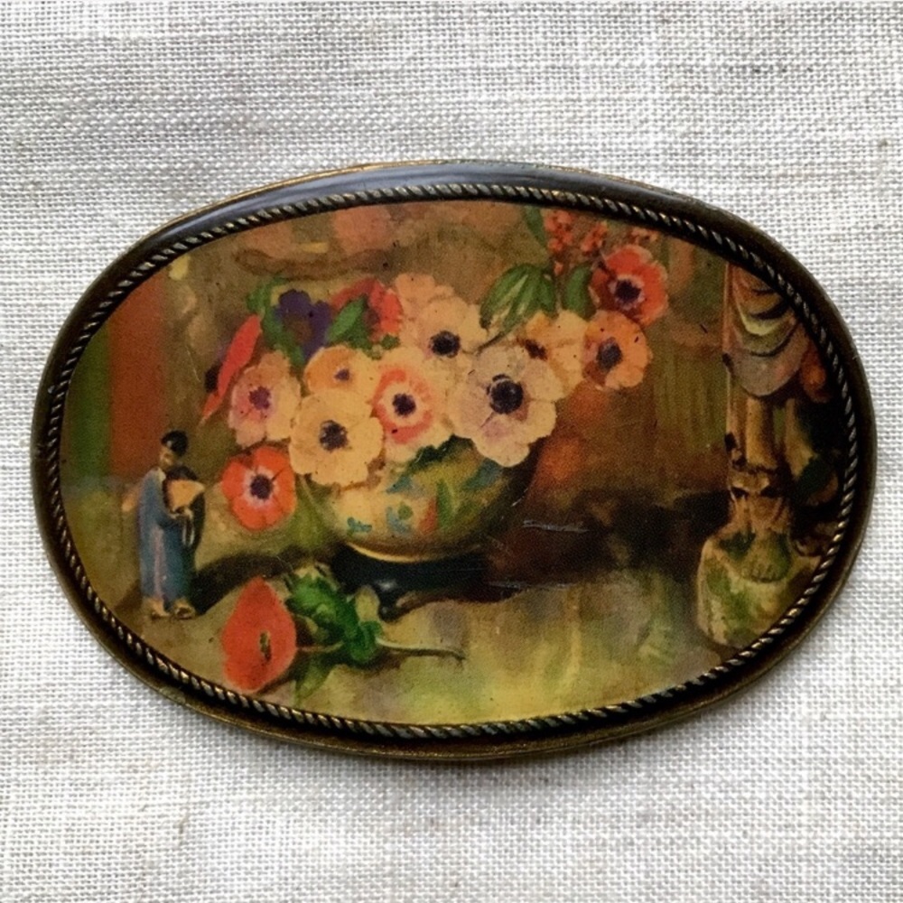 Vintage brass anemone flowers belt buckle